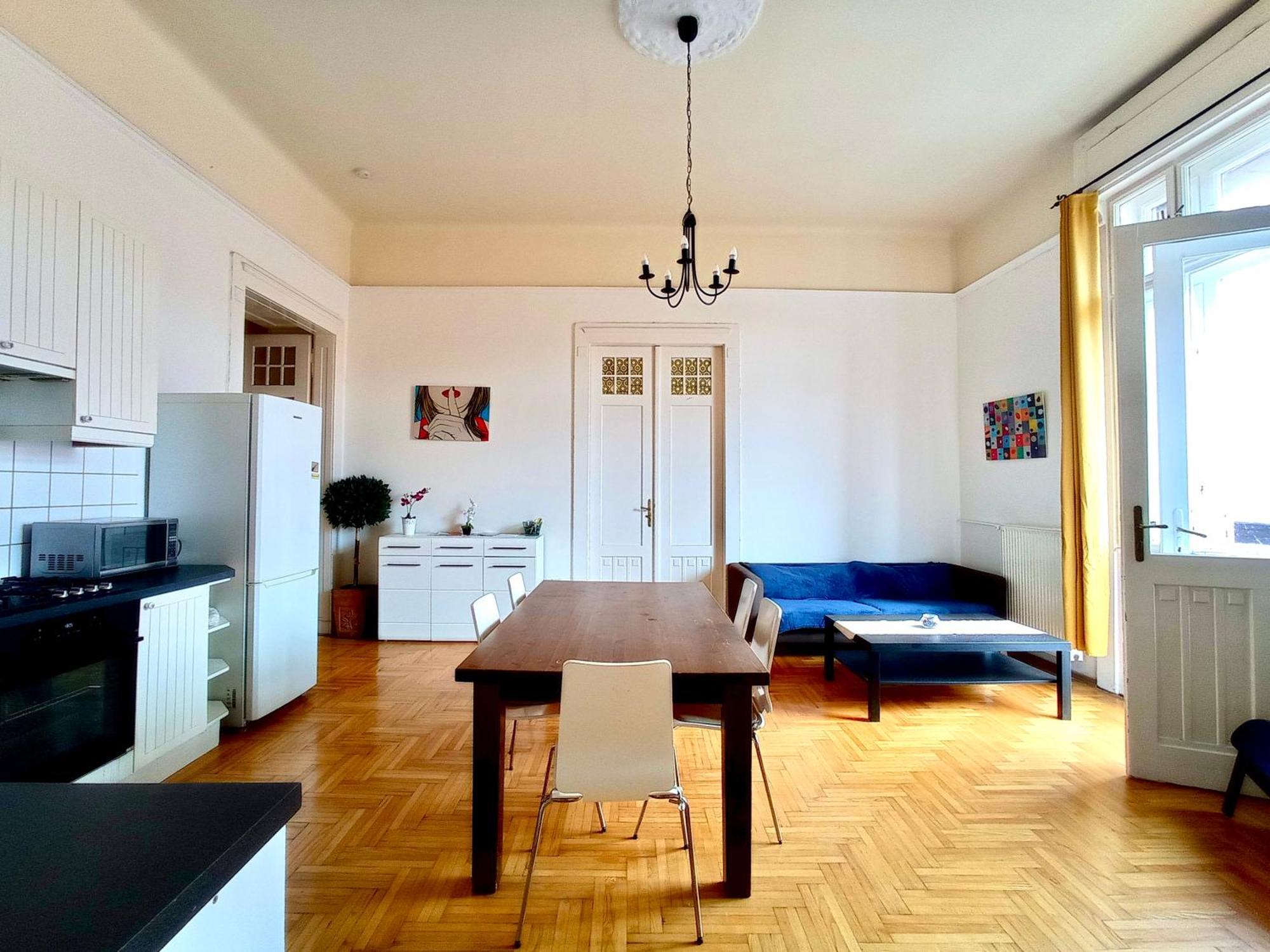 City Views Apartment *
